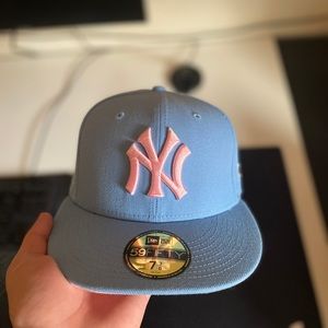 7 3/8 New Era 59fifty Yankees Cotton Candy/ Baby Blue Color way!